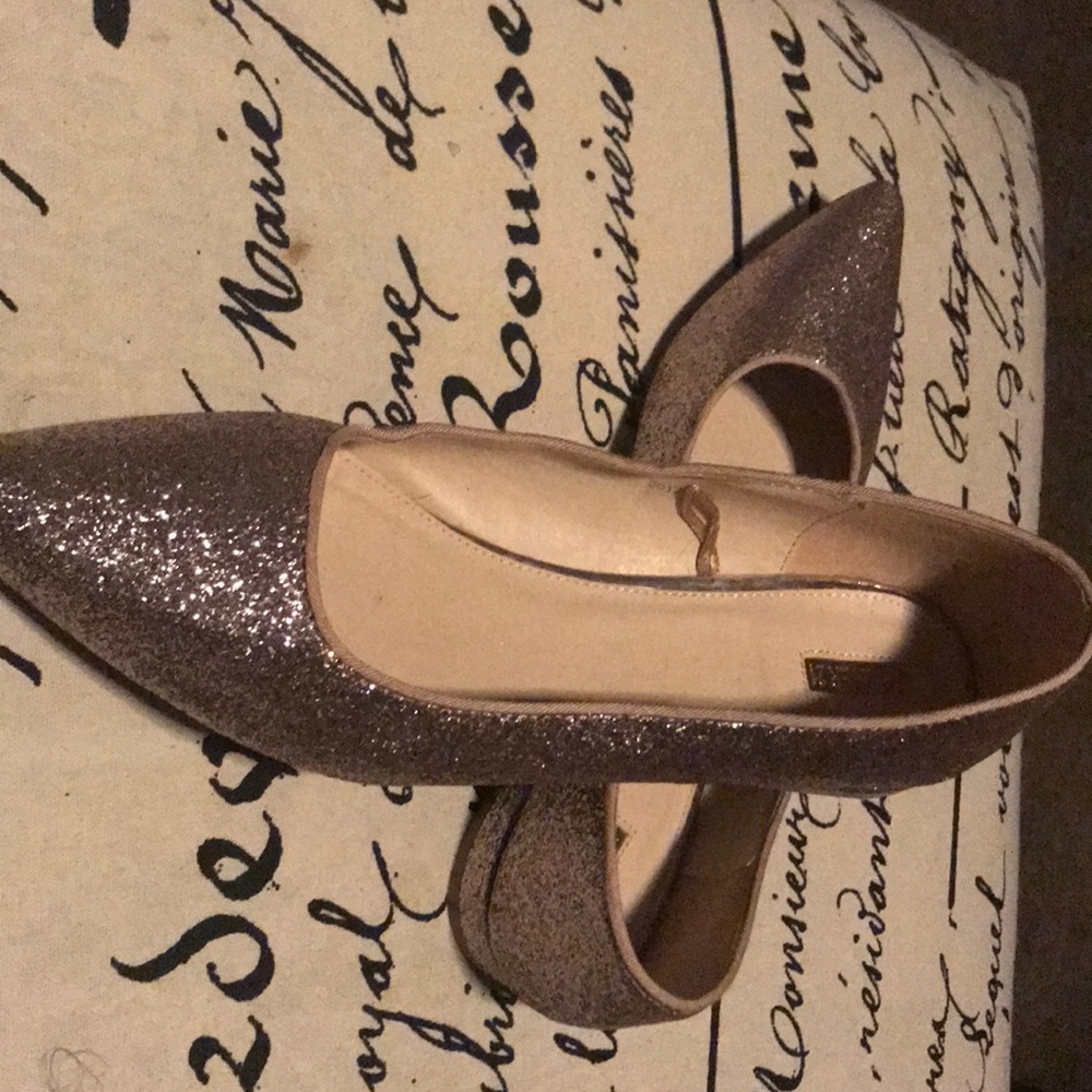 Shoes - Picture 2 of 4
